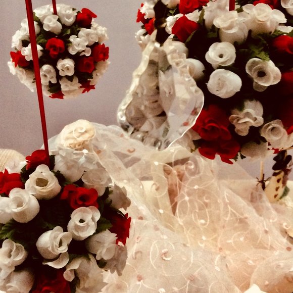 Victorian Red & White Tea Rose Hand Made Holiday Decorations - Picture 4 of 6